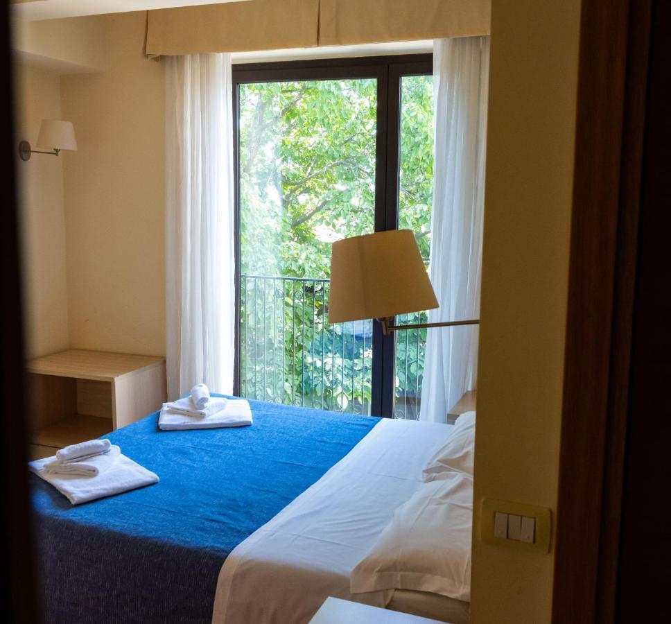 Hotel Milomax Экстерьер фото
